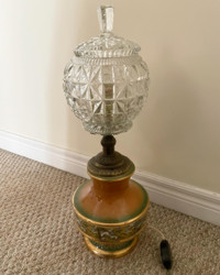 Vintage Pineapple-style Table Lamp