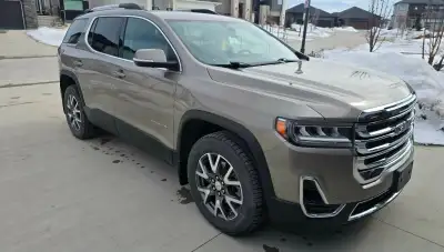 GMC Acadia SLE 3.6L 7-passenger all wheel drive, winter and summer tires.