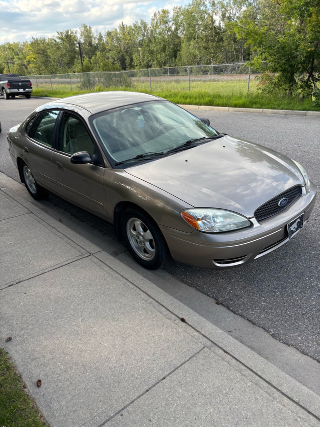 2005 ford Taurus in Cars & Trucks in Calgary - Image 2