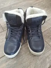 kids winter  boots 1.5 youth