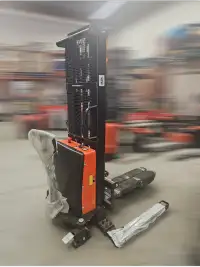 New Semi Manual/Electric Pallet Stacker - Free Delivery -2200lbs