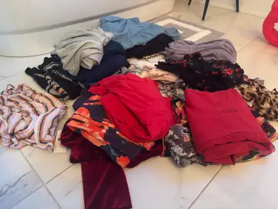Size Medium Women Clothing Lot TONS!, View more