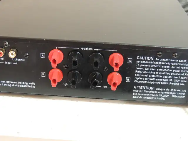 Adcom GFA-535 Stereo Power Amplifier in Stereo Systems & Home Theatre in Mississauga / Peel Region - Image 7