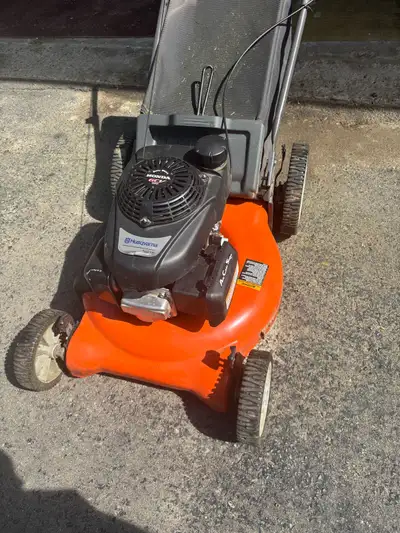 Not many hours on this unit what so ever, fresh oil new plugs new carburetor new filters, has been t...