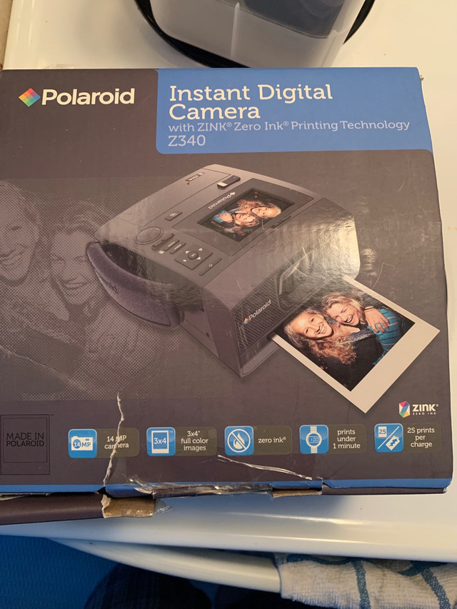  Digital Polaroid z340 camera  in Cameras & Camcorders in London