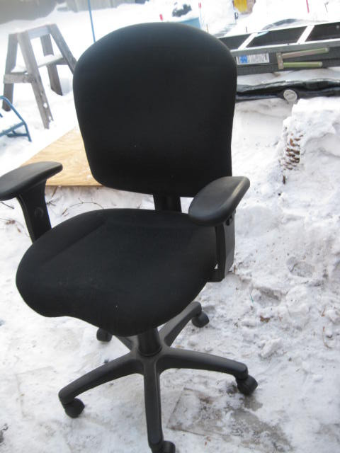 Office chair with adjustable arm-rests from smoke-free, pet-free in Chairs & Recliners in Thunder Bay