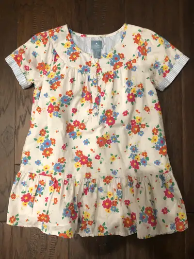 2T Girl’s dress, jeans, jacket, sweater, View more