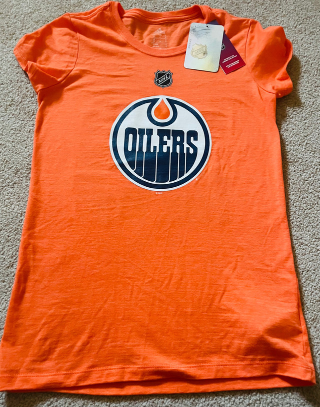 Oilers’ T-shirt  in Women's - Tops & Outerwear in Strathcona County