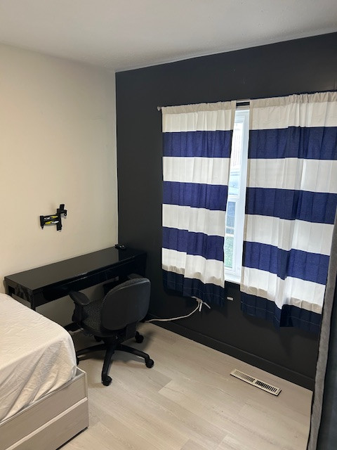 Thorold Room for Rent - $725 in Room Rentals & Roommates in St. Catharines - Image 4