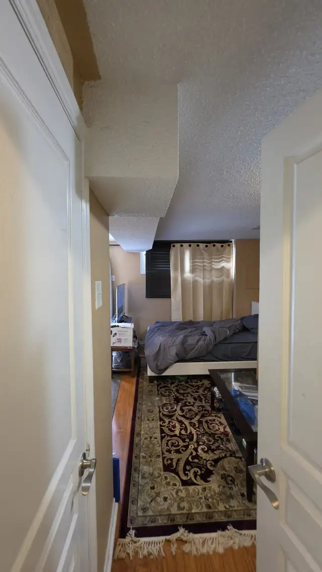 Bachelor Studio for Rent – Erin Mills / Burnhamthorpe | Long Term ...