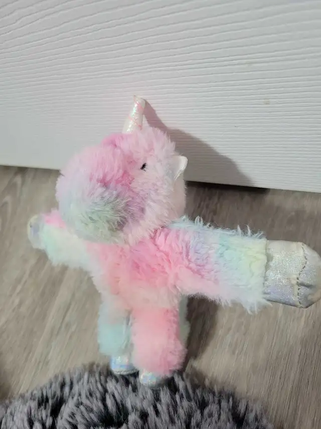 Unicorn Plush Toy in Toys in Oshawa / Durham Region - Image 2