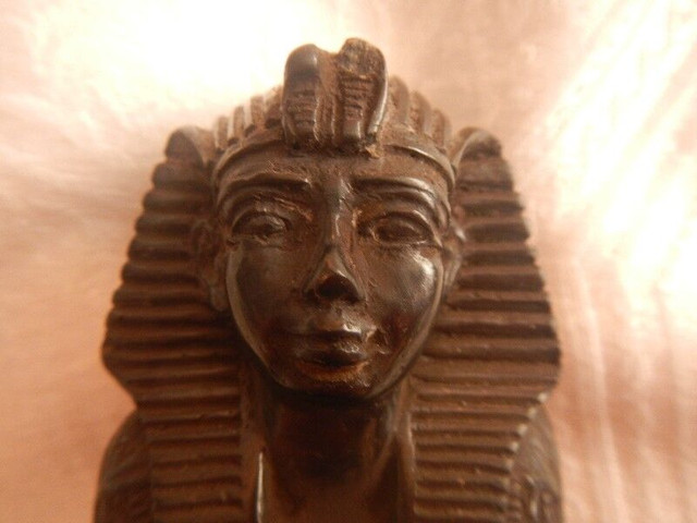 ANTIQUE EGYPTIAN STATUE PHARAOH TUTANKHAMON FIGURINE dans Art et objets de collection  à Ville de Montréal - Image 4