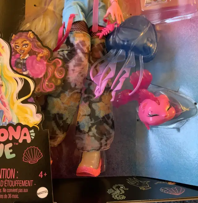 Monster High Lagoona Blue Doll. in Toys & Games in City of Montréal - Image 5
