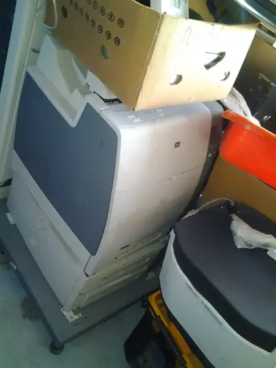 hp color laserjet 4700 duplex ethernet japan made CHEAP to run!, View more