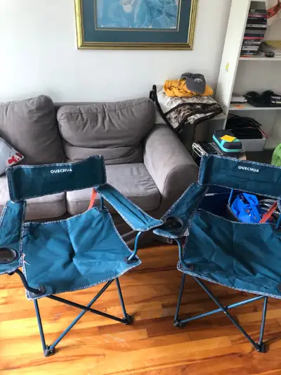 Deux chaises de camping Quechua camping chairs
