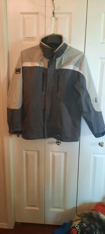 Men's light winter jacket size small., View more