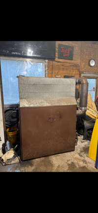 Wood/oil furnace with 7” Selkirk