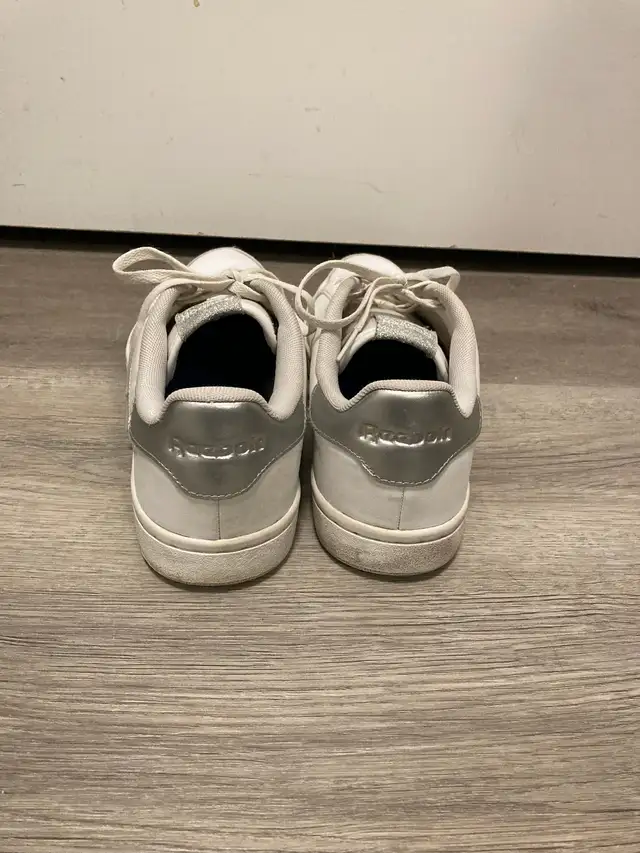 Women's Reebok Shoes in White and Silver, Size 10 in Women's - Shoes in Kitchener / Waterloo - Image 4