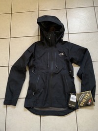 Brand new North Face Women's Fuse GTX Jacket and Bib 