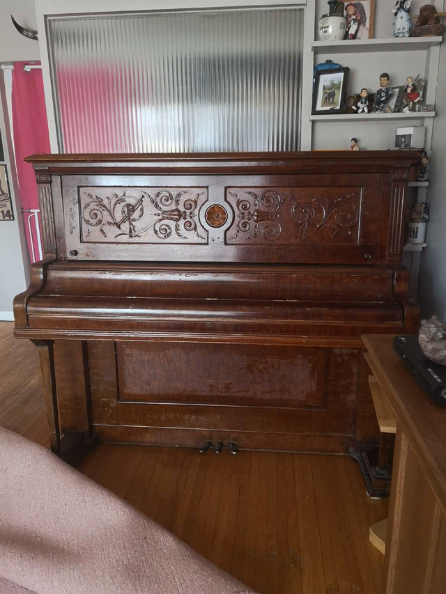 Antique piano - pick up only - no holds in Pianos & Keyboards in Winnipeg