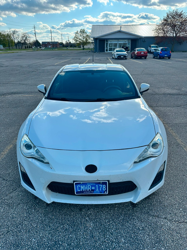 2013 Scion Fr-s Manual in Cars & Trucks in Brantford - Image 2