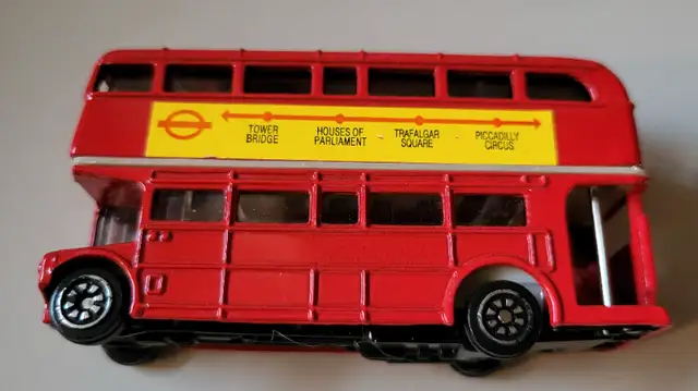 Double Decker Diecast London Red Tour Bus in Arts & Collectibles in Oshawa / Durham Region - Image 8