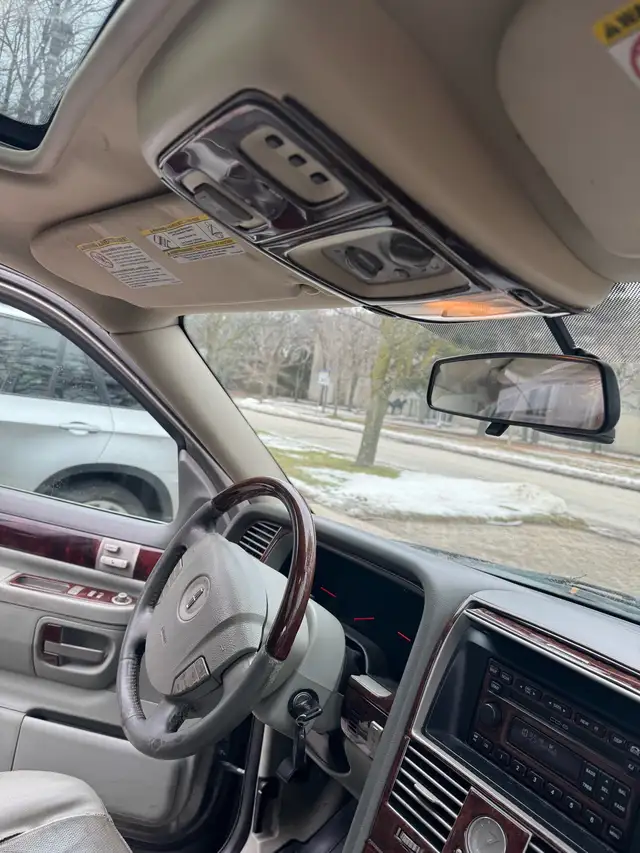 2003 Lincoln Aviator in Cars & Trucks in City of Toronto - Image 10