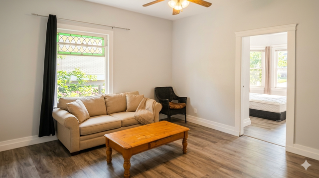(DOWNTOWN)  Charm 2 Bedrooms Apartmt, Furnished, Spacious,Quiet!