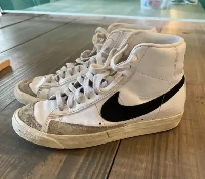 Nike Blazer Mid Hi 77 Grey Shoe ⎮ Mens 8.5 US, View more