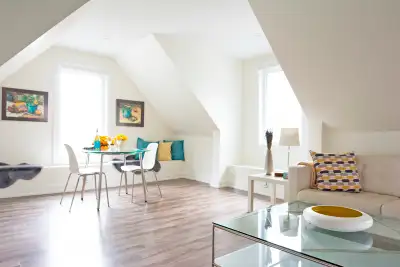 This gorgeous modern fully renovated (for AirBnB) one-bedroom suite has its own separate entrance, b...