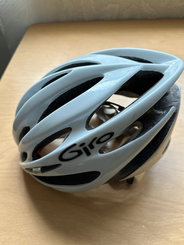 Giro Bike Helmet in Clothing, Shoes & Accessories in Comox / Courtenay / Cumberland