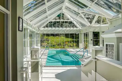 2 Bed Room Highrise Steps to SkyTrain Station Burnaby
