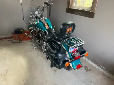 2009 Heritage Softail. Excellent condition. Lots of Chrome. Stage one w long shot vance and hines mu...