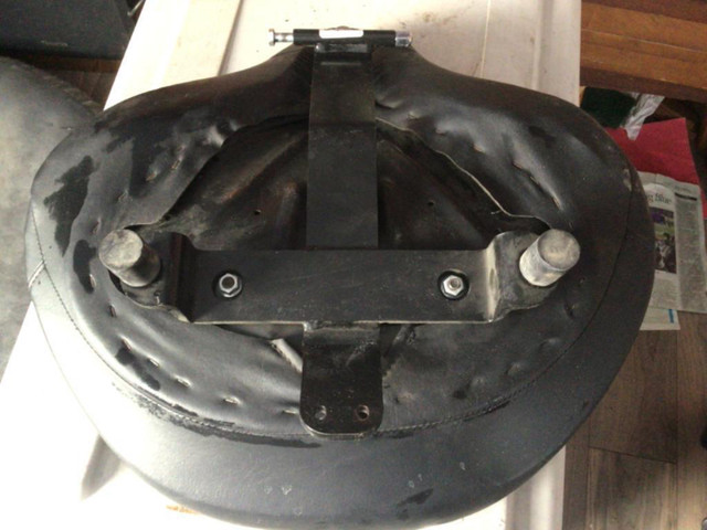 Harley-Davidson Police Solo Seat in Motorcycle Parts & Accessories in Winnipeg - Image 4