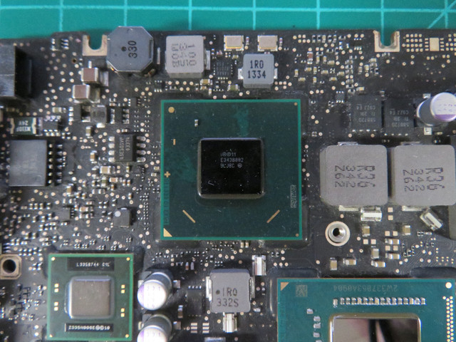 Macbook Pro 13" (Mid-2012, 2.5 Ghz) A1278 Motherboard (NO AUDIO) in Laptops in St. Catharines - Image 4