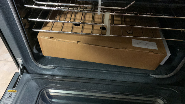 Stainless steel KitchenAid Gas Stovetop/oven. Unused, out of box in Stoves, Ovens & Ranges in Mississauga / Peel Region - Image 3