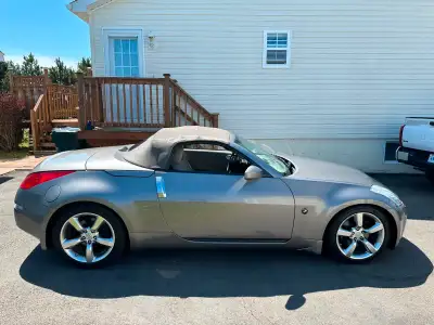 2007 Nissan 350Z convertible Roadster US Car with 85,000 miles (136,000 KM). I have had the car for...