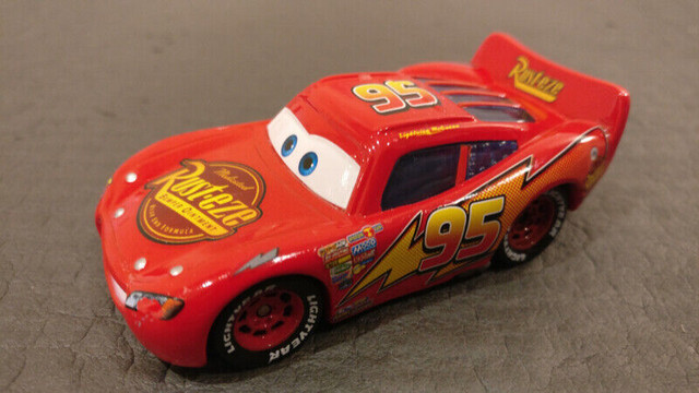 Disney Pixar Car Mattel - Lightning McQueen in Toys & Games in Markham / York Region