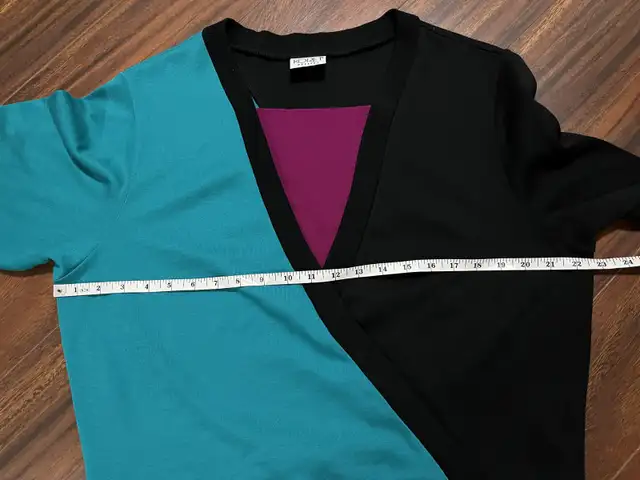 Koret women’s medium vintage colour block knit top in Women's - Tops & Outerwear in Oshawa / Durham Region - Image 7