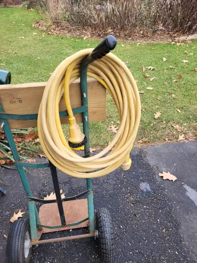 50 foot, 30 amp shore power cable. Good shape.