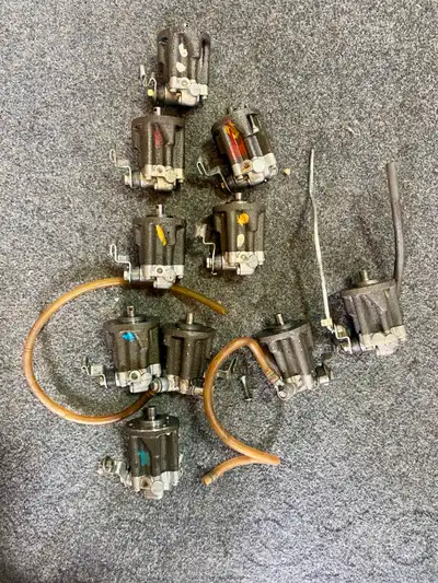 Suzuki GT750 ‘WaterBuffalo’ used Oil Injection Pumps 10 in total 8 - 310’s 2 - 312’s $100 each See m...