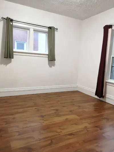 Main floor private room for rent in Kitchener, ON, no sharing. Suitable for female students, recent...