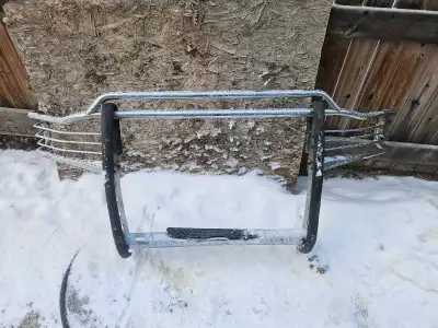Go rhino bull bar Off a 3rd gen ram Good condition, no dents or scratches. Has all plastic pieces 15...