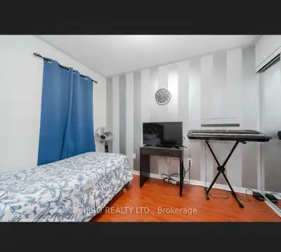 PRIVATE BEDROOM FOR RENT UPSTAIRS