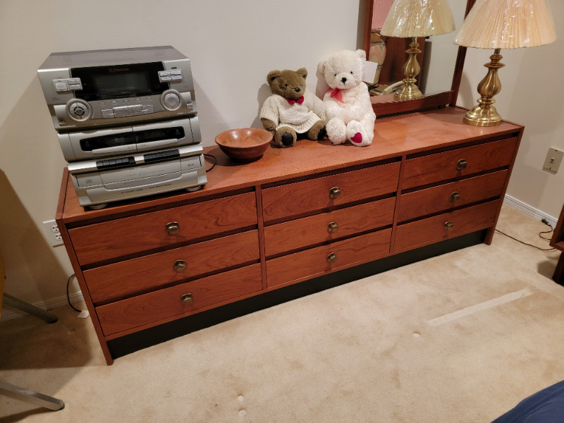⭐ Beautiful Vintage Mid Century Modern MCM Teak 9 Drawer Dresser