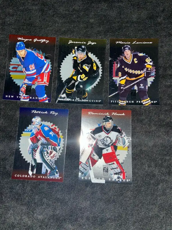 CARTE DE HOCKEY 1996-97 DONRUSS ELITE SET COMPLET 150 CARTES in Arts & Collectibles in Thetford Mines - Image 5