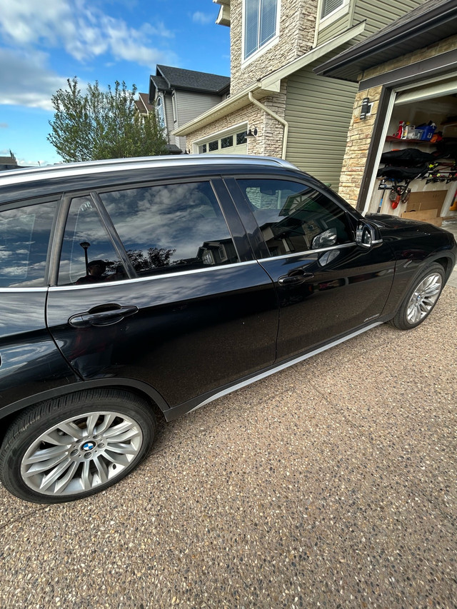 2013 BMW X1 Good Condition in Cars & Trucks in Calgary - Image 4