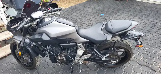 2015 Yamaha FZ-07 in Sport Touring in Moose Jaw - Image 2