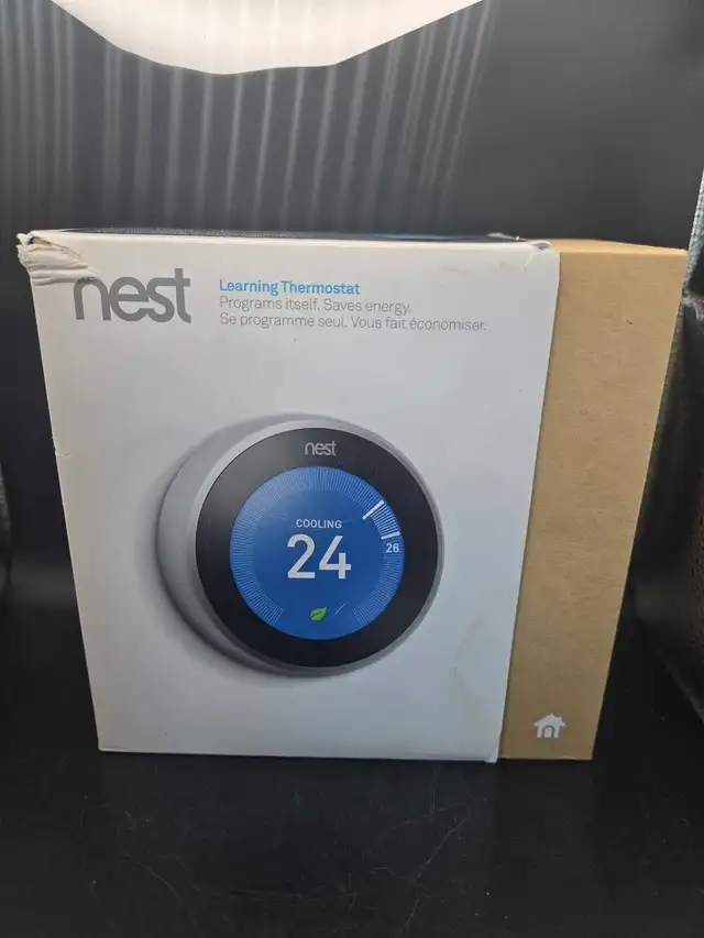 NEST 3RD GEN LEARNING THERMOSTAT in General Electronics in City of Toronto - Image 2