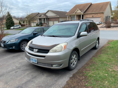 2005 Toyota Sienna LE